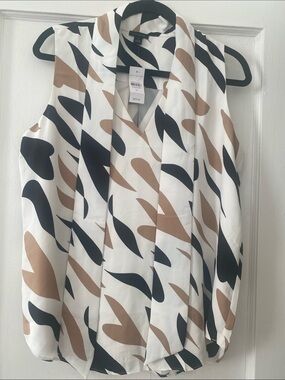 Ann Taylor Sleeveless V-Neck Blouse in White, Black & Tan